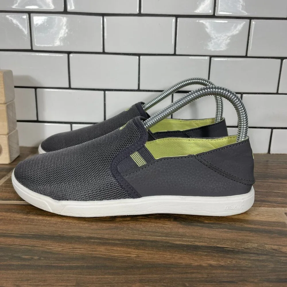 OluKai Pehuea Maka Youth Girls Size 4 Shoes Gray Drop In Heel Comfort Slip Ons